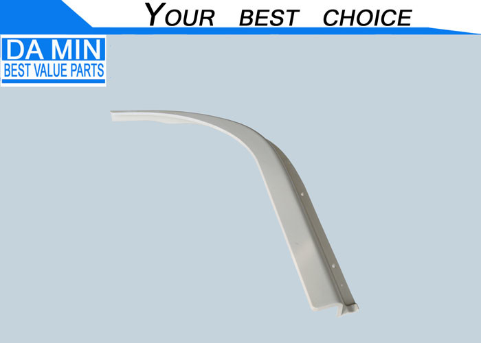 8978515310 8978515300 NKR Fender Panel Four Bolt Holes Sickle Shaped White Color