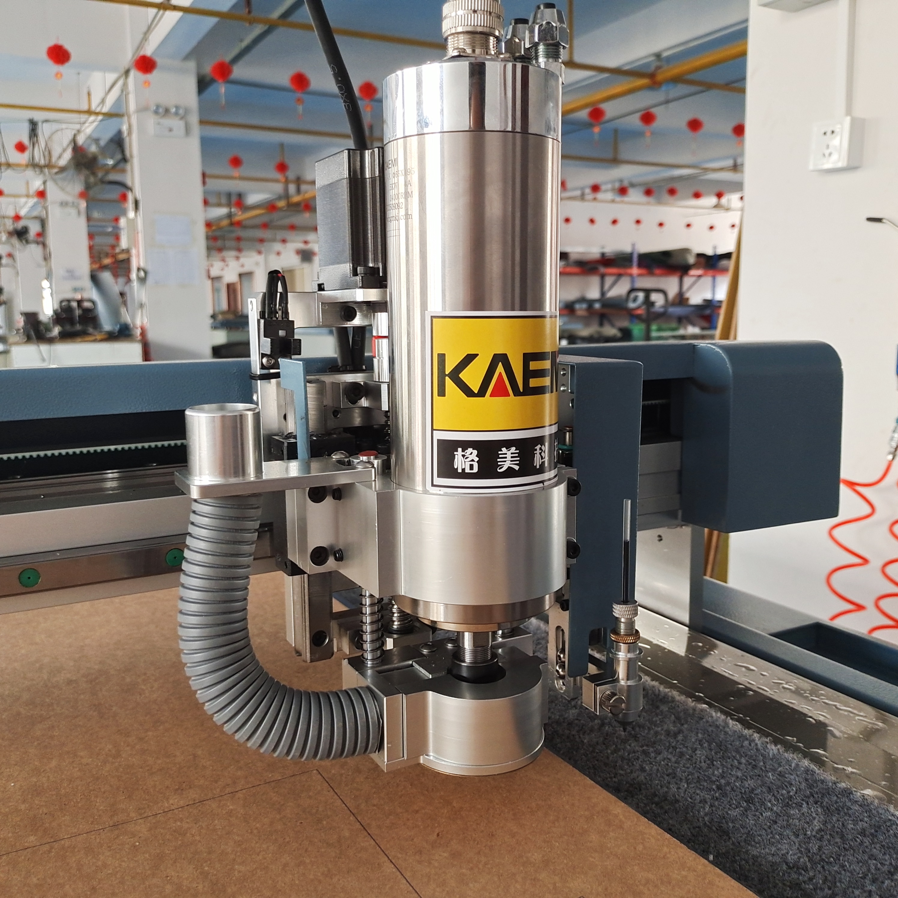 Advanced Flatbed Cutting Machine For Clothing Pattern Cutting Aluminum Material