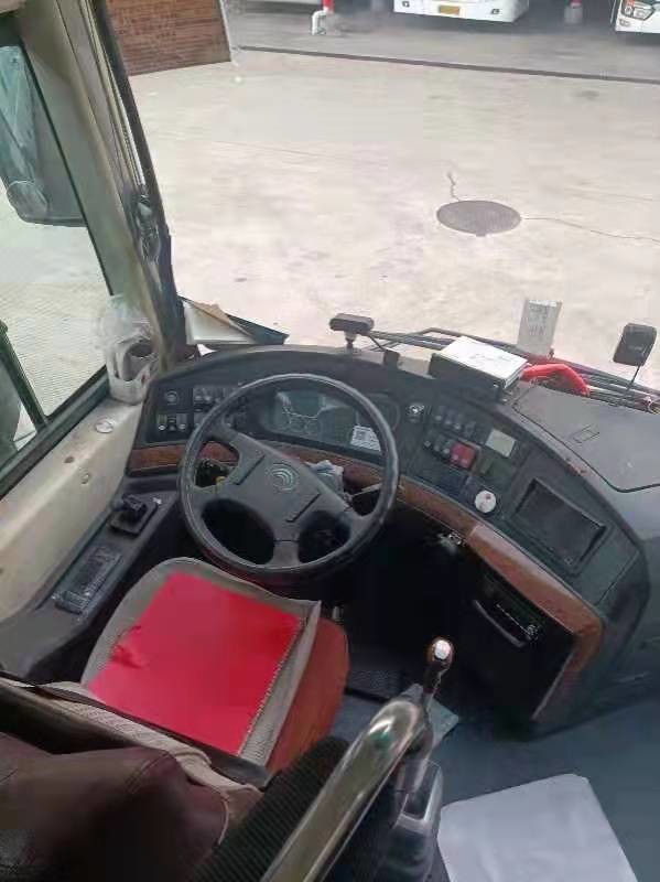 49 Seats Used Bus Used Yutong Bus ZK6122HQ Used Coach Bus Left Hand Drive With Air Conditioner