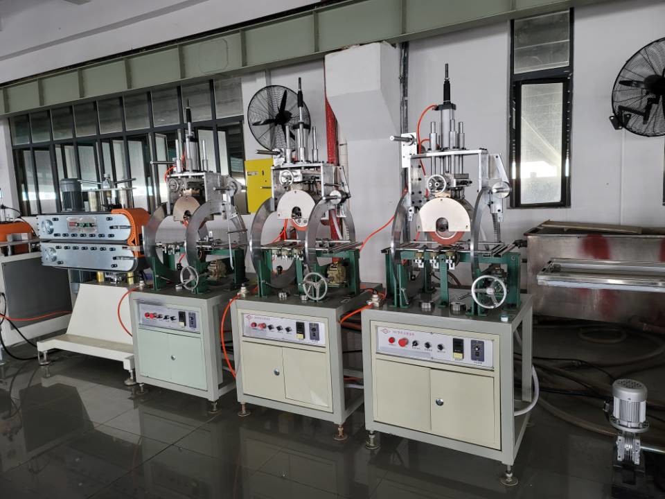 CE ABS Profile Extrusion Machine , AC Motor Furniture Profile Extrusion Machine