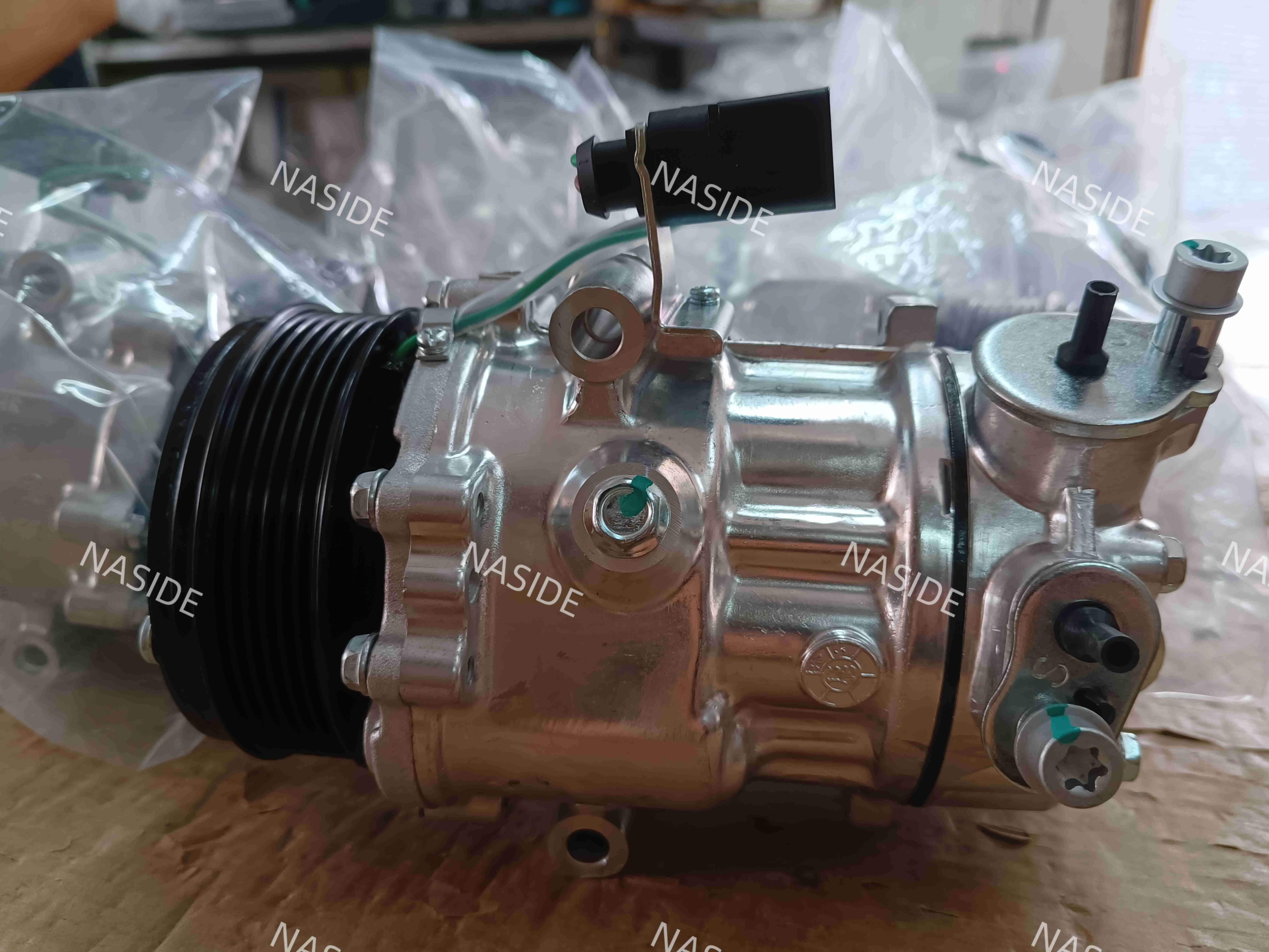 Auto AC Conditioning Compressor For VW POLO 1.4 6V12 6RD820803D DS84011