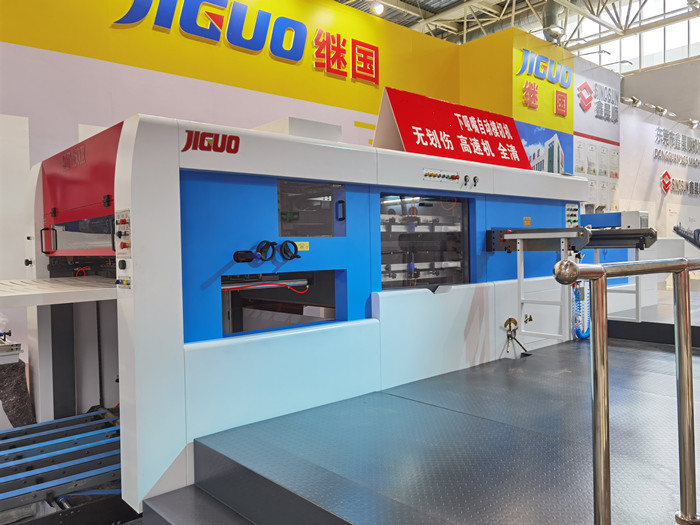 Corrugated Cardboard Paper Die Cutting Machine Pneumatic Stripping