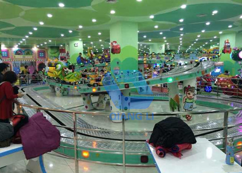 Mini Shuttle Kiddie Roller Coaster , Amusement Train Rides For Kid Game