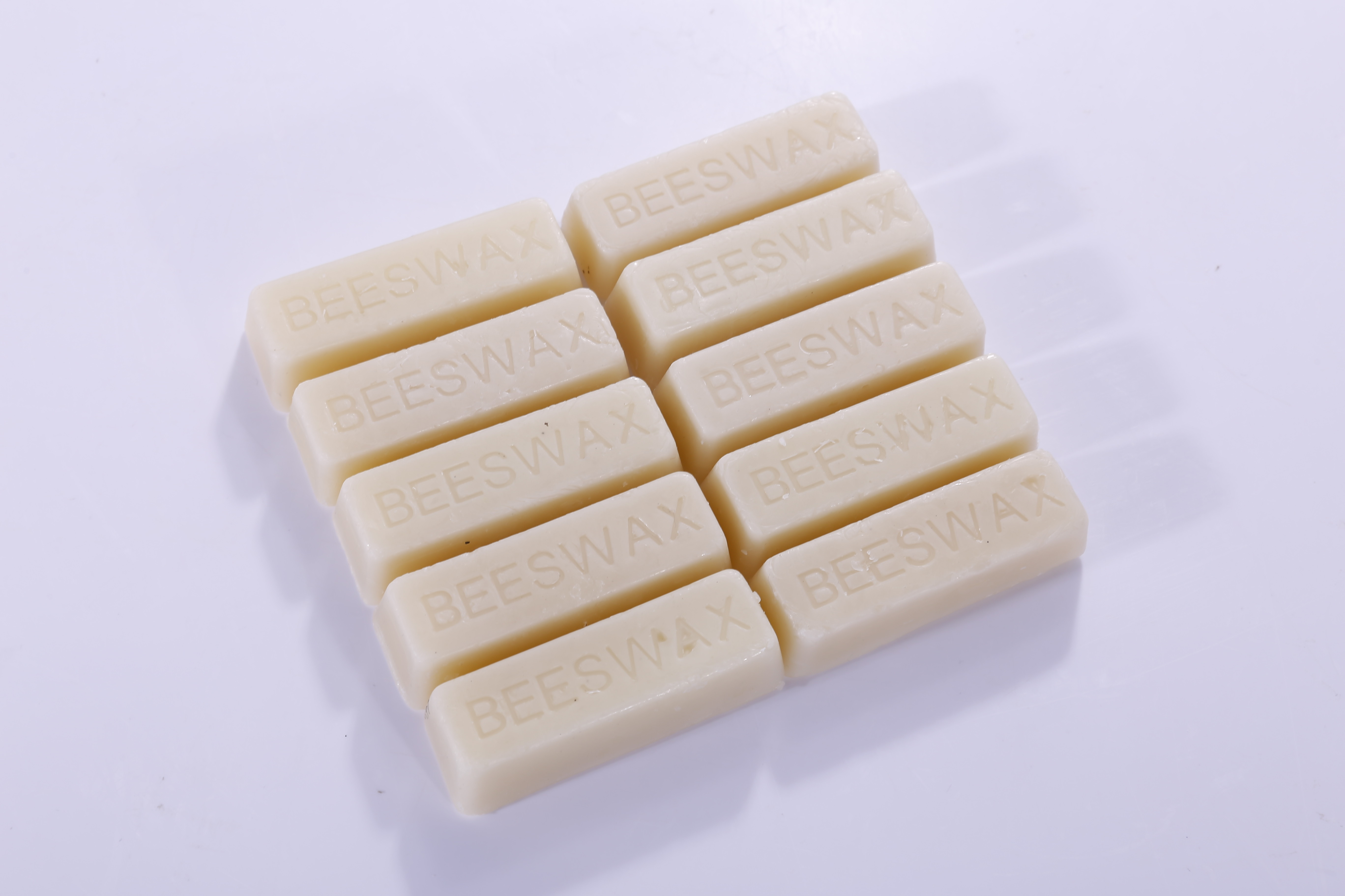 White Beeswax 100% Pure Natural Beeswax In 28g Bar Food Grade