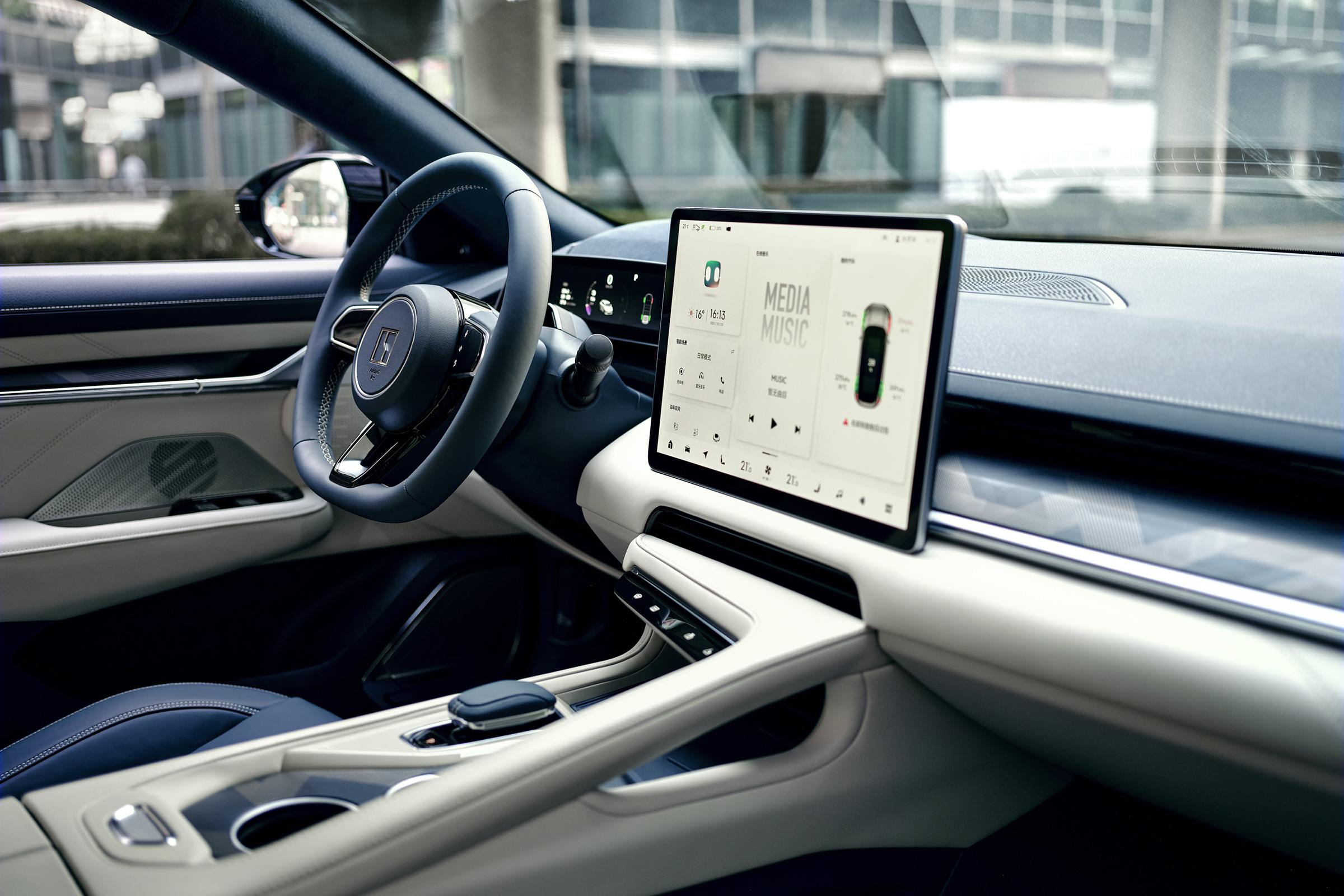 Electric Car Geely Zeekr 001 2023 2024 YOU ME WE EV Car 100kWh 670KM AWD 0km Used Cars Zeekr Auto Sports New Energy Vehicles