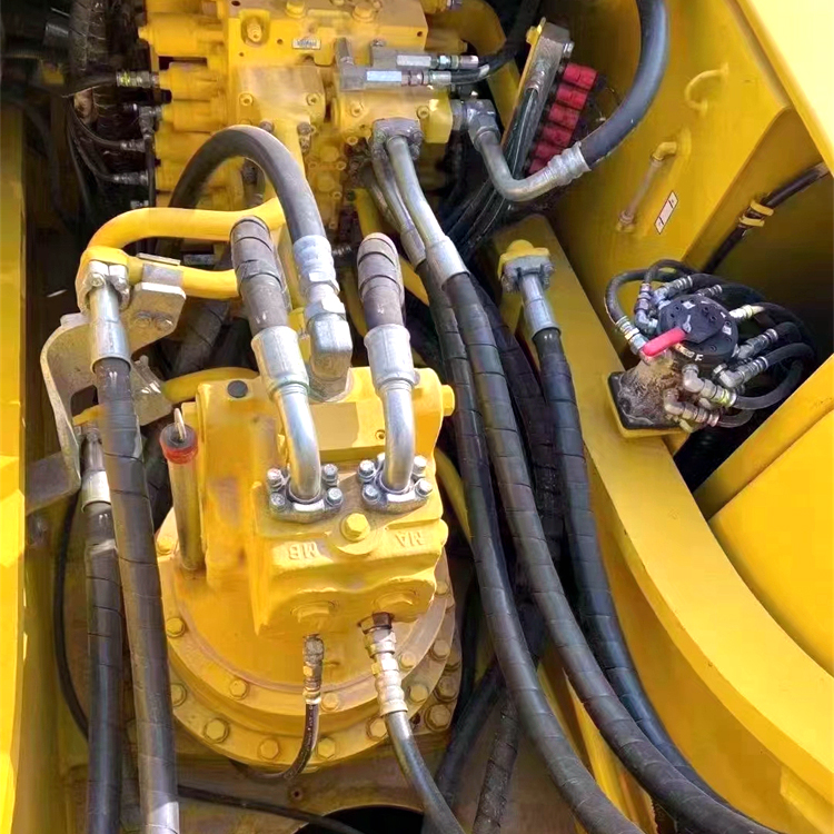 Active Earth-Moving Machinery 35 Ton Used Komatsu PC350-7 Excavator with Crawler