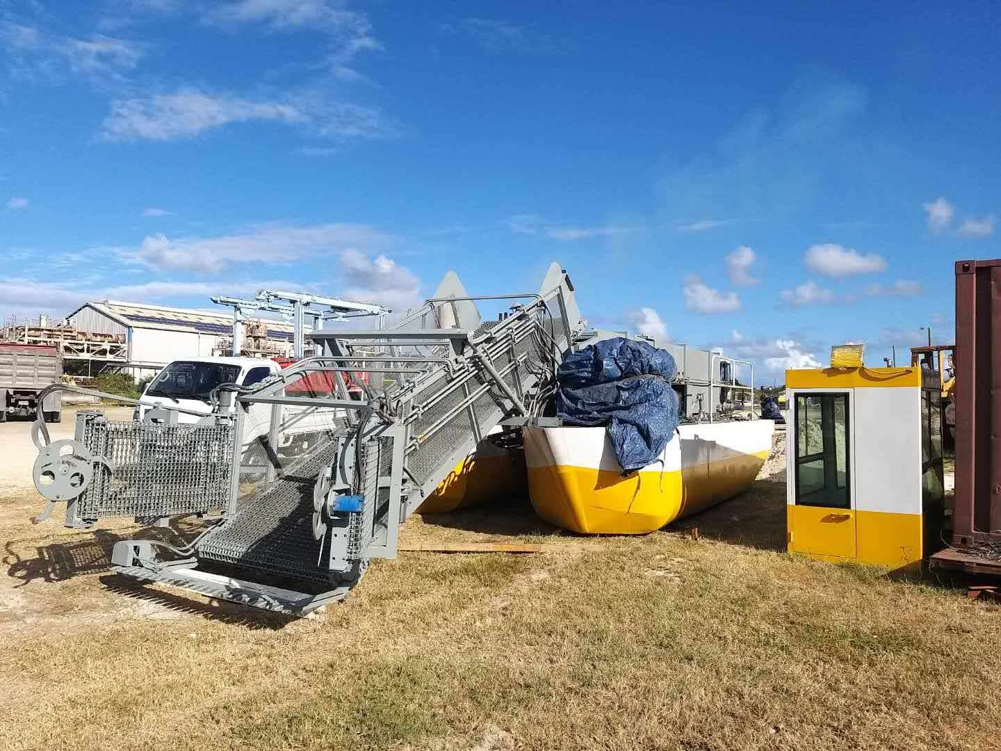 water hyacinth harvester/trash skimmer boat/water weed