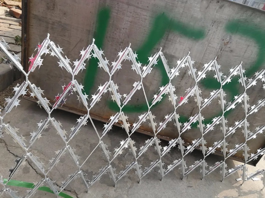 Welded Razor Wire mesh CBT 65 Fencing