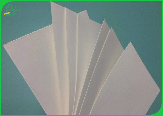 98% Whiteness 610 x 900MM 350Gr 400Gr Card Board C1 For Packages Box Making 
