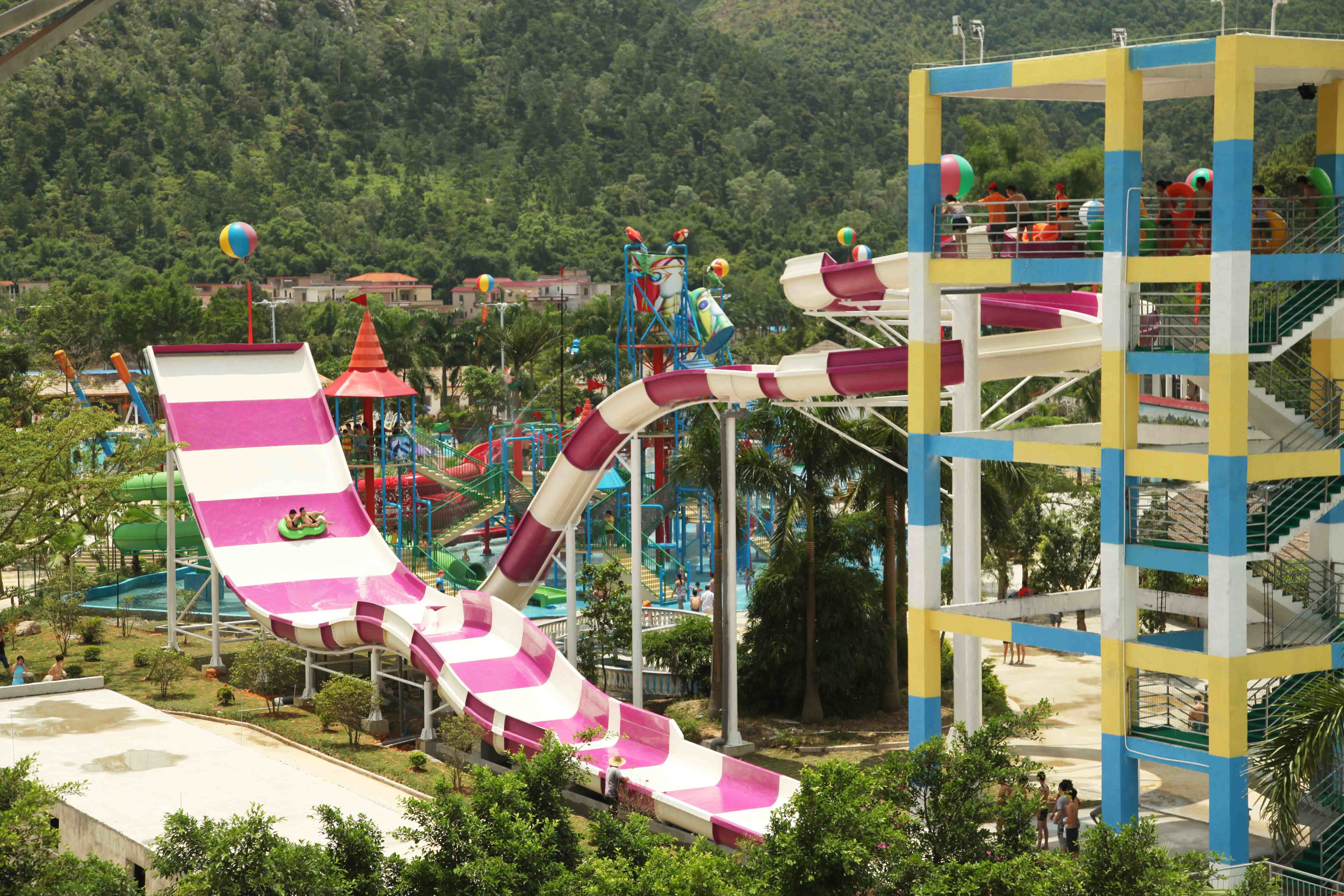 Giant Aqua Park Equipment Exciting Swwiming Pool Waterslides For Water Park