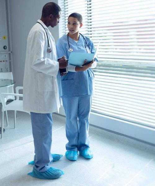 Non Woven Plastic Pp Pe Blue Protection Shoe Covers Cpe Waterproof Medical Anti