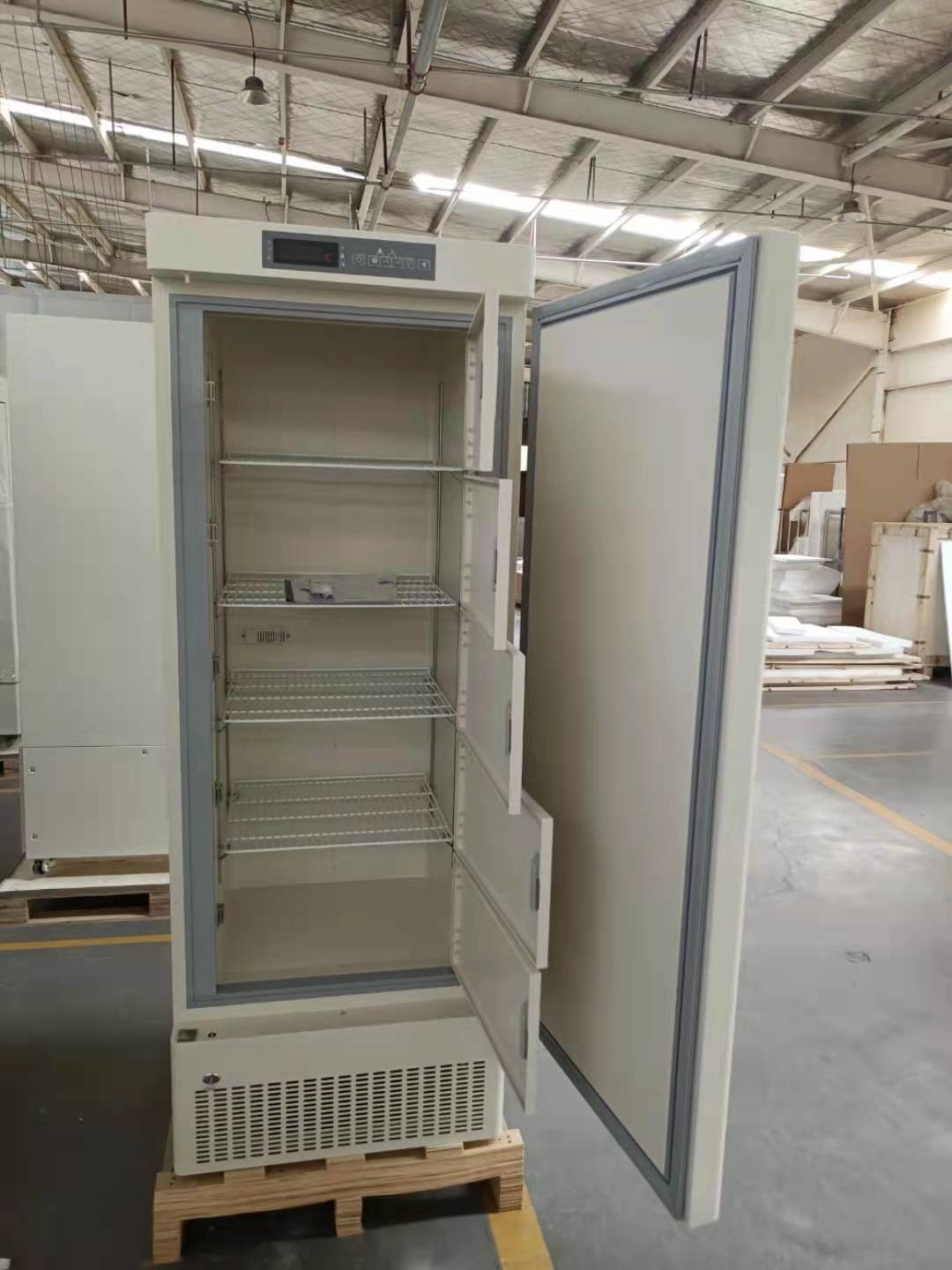 Minus 40 Degree LED Digital Display R290 Standing Deep Medical Freezer With Color Sprayed Steel 328 Liters