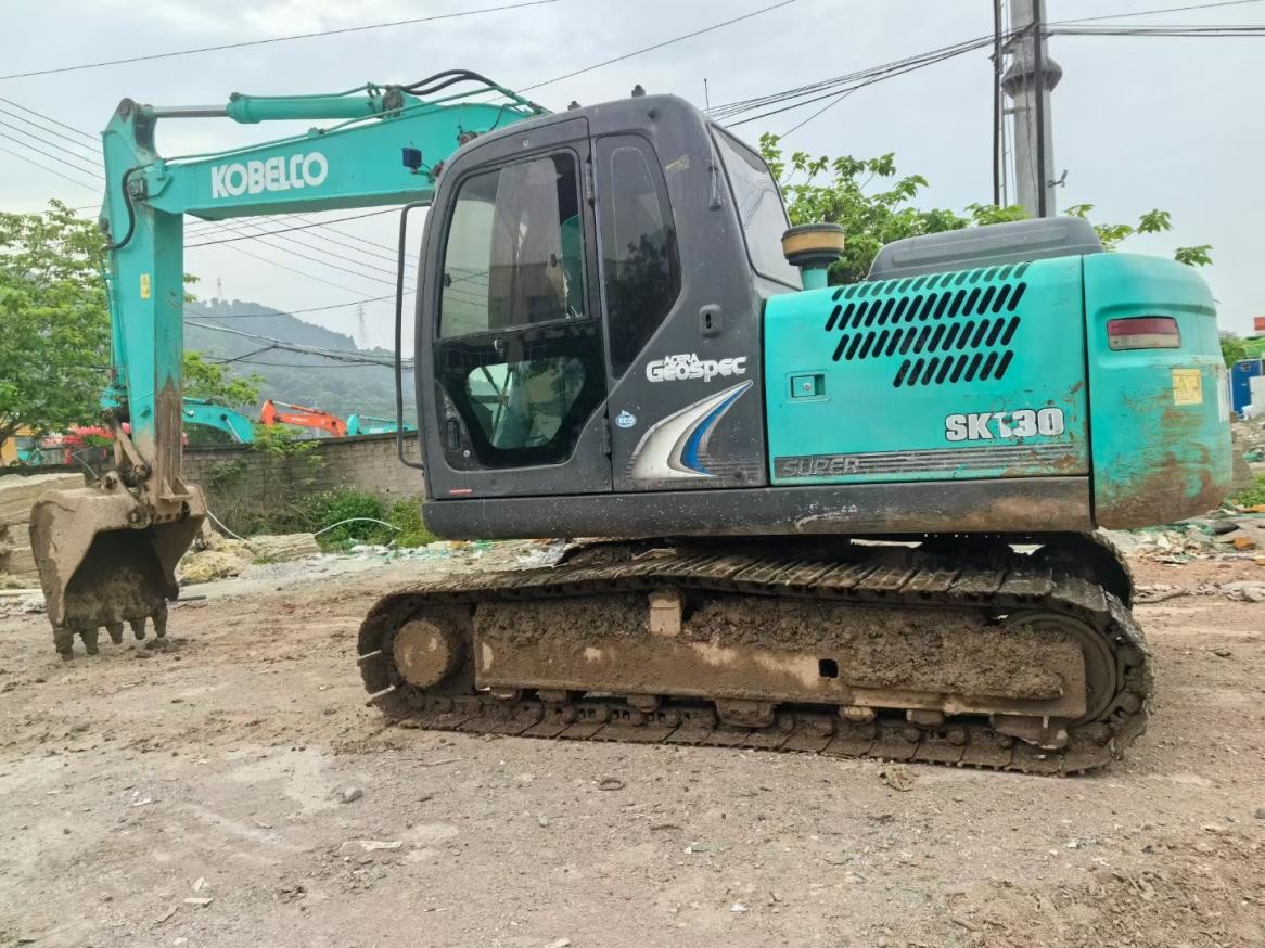 13ton Used Kobelco Sk130 Excavators With Bucket Capacity 0.52m³