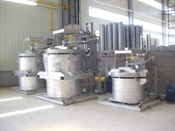 500KG Capacity Forklift Molten Aluminum Transfer Ladles Pouring Molten Metal 800