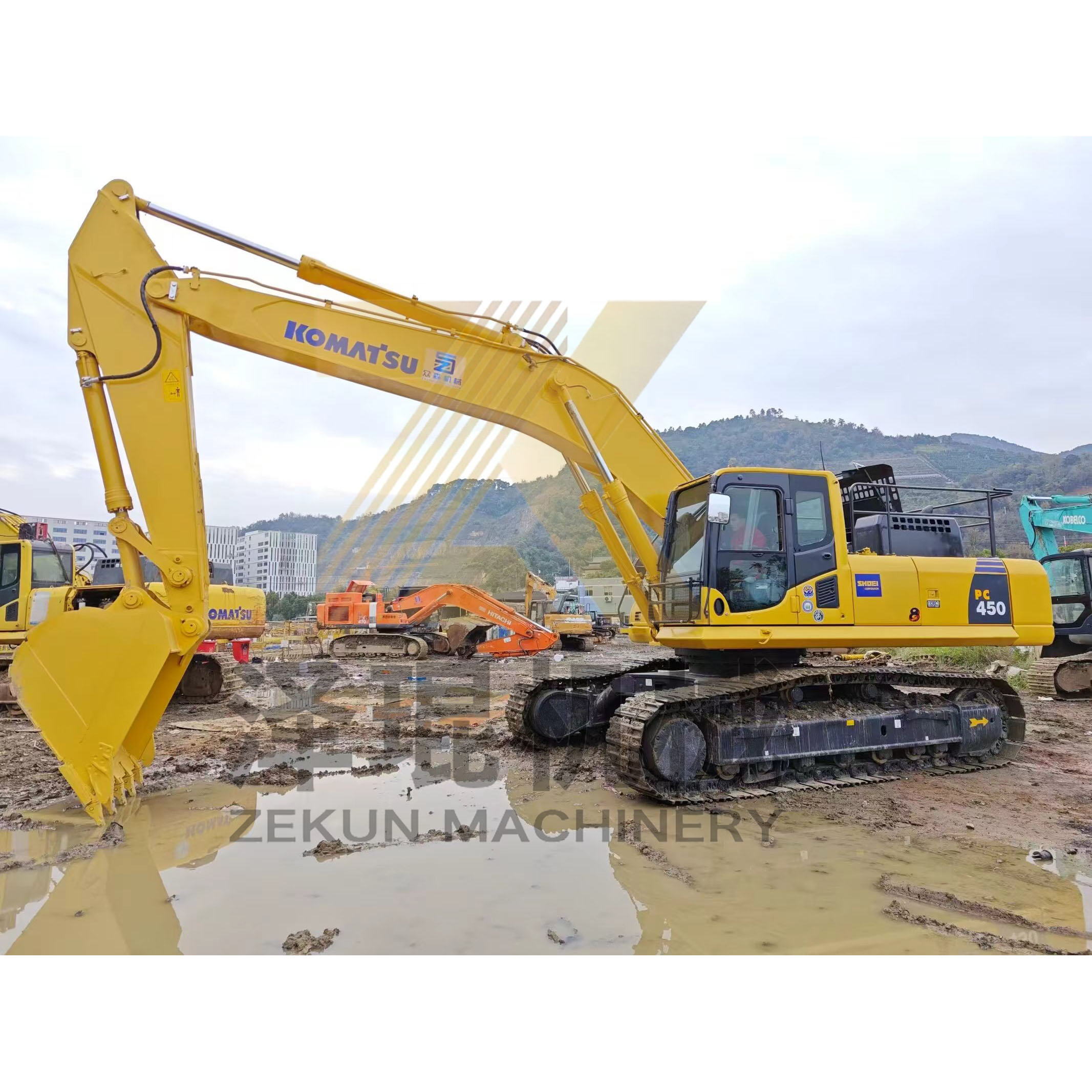 Used Komatsu PC450-8 Excavator 45125KG with 2.1m³ Bucket Capacity