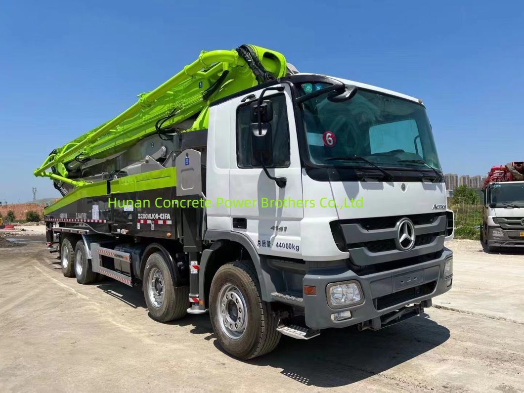 2013 Zoomlion 56 Meter Concrete Pump Truck on Benz Chassis