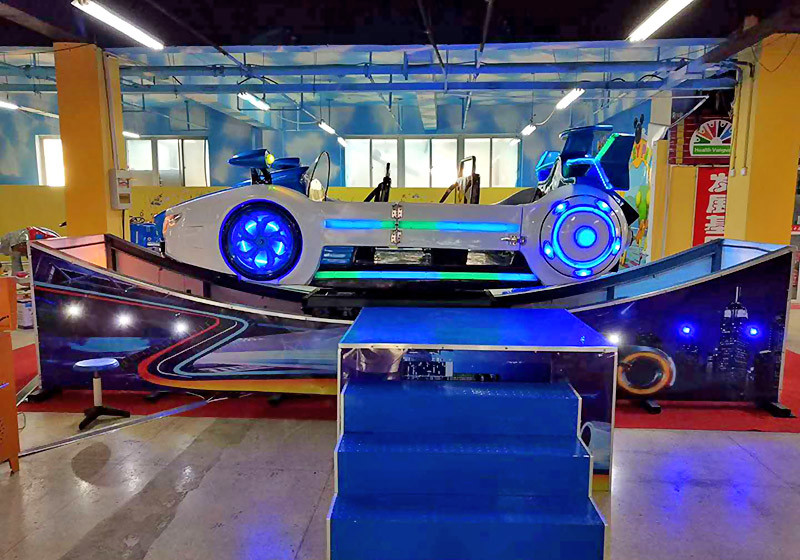 Commercial Amusement Flying Car Theme Park Rides 6.6×2 M Floor Area