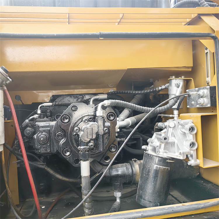 20 Ton Used Sany 215 Excavator in with MITSUBISHI Engine and Original Hydraulic Valve