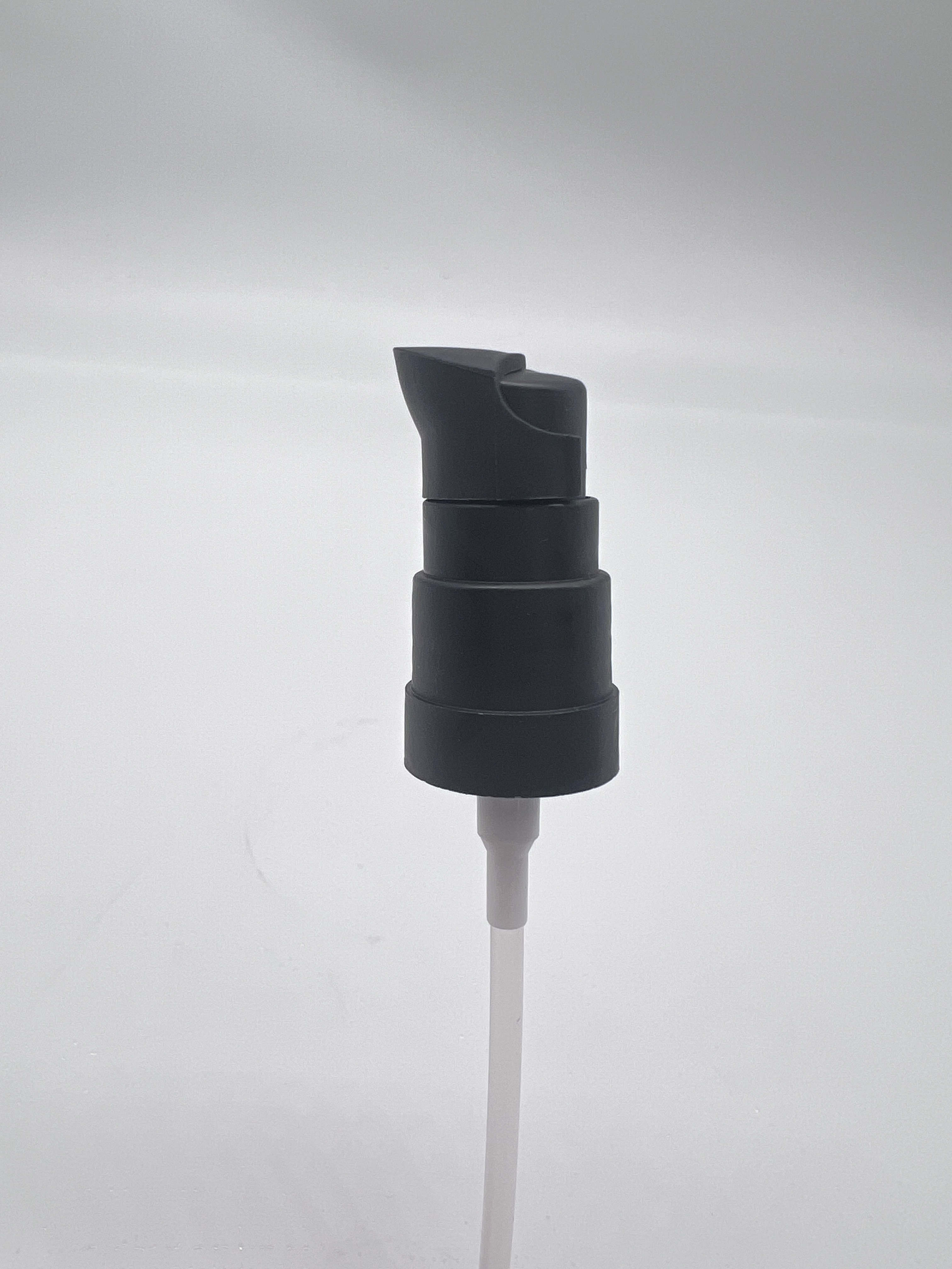 18/410 And 18/415 Cosmetic Plasic Pump Series Cream Pump With Clip PP Plastic