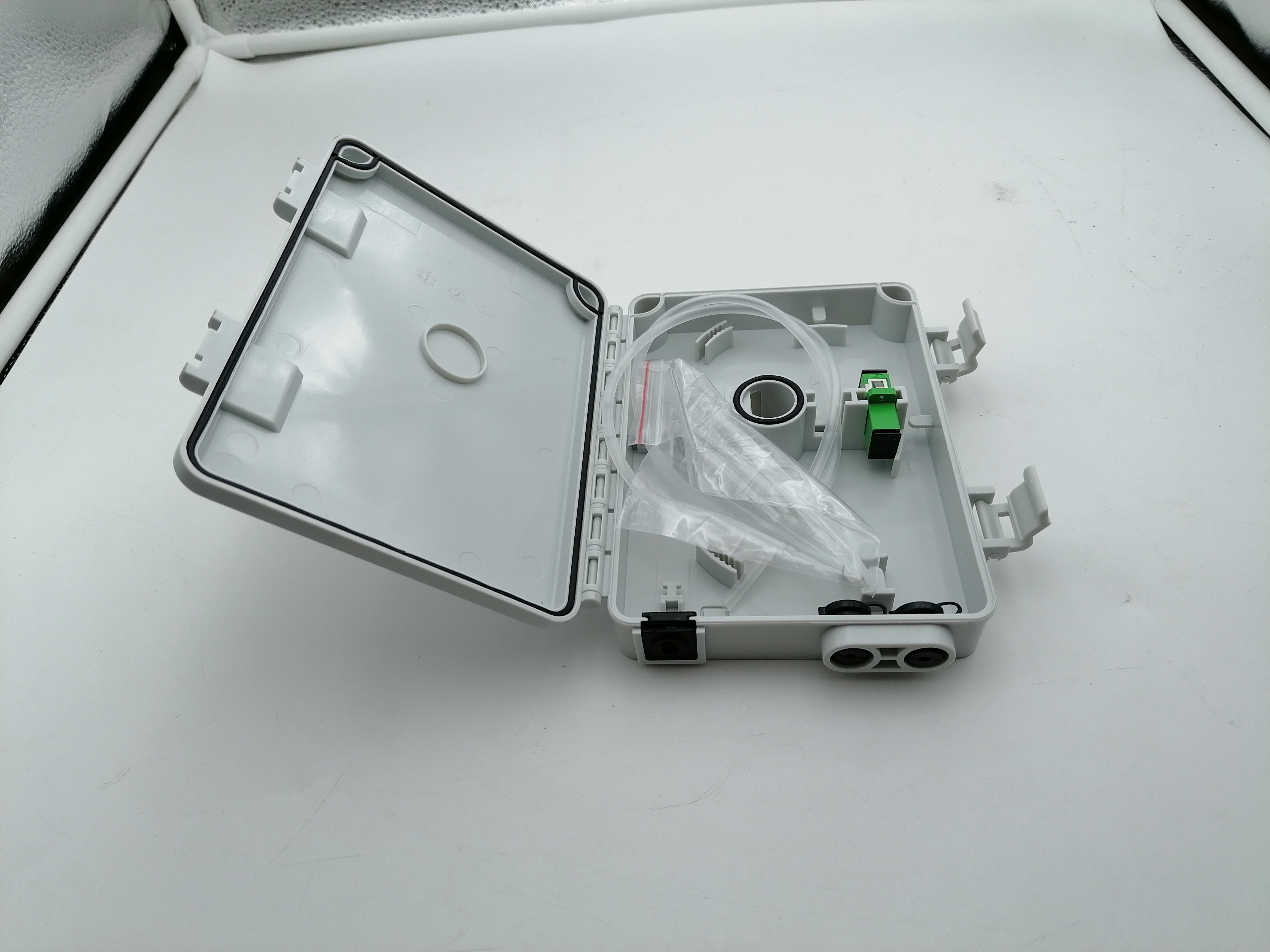 Outdoor 2 Ports 36mm Dia Mini FTTH Termination Box IP65 With SC / APC Adapter