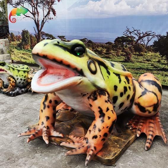 Landscape Decoration Realistic Animatronic Animals Life Size Frog Water