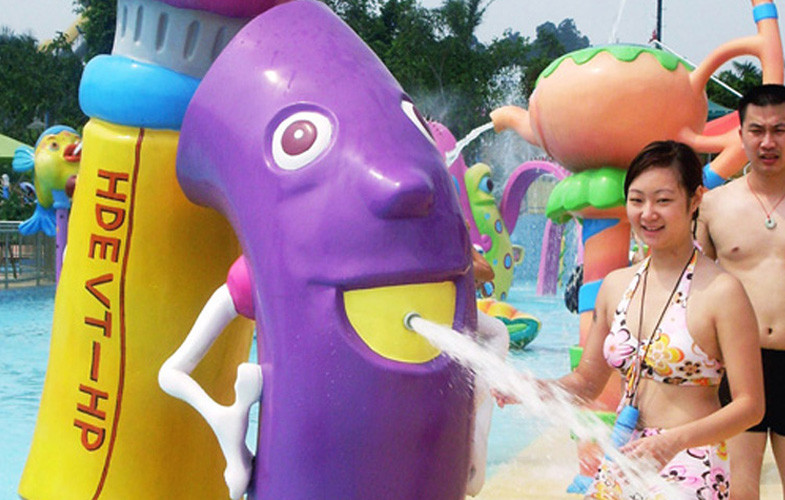 PVC , fiberglass Material Water park toys with water pump in sprayground