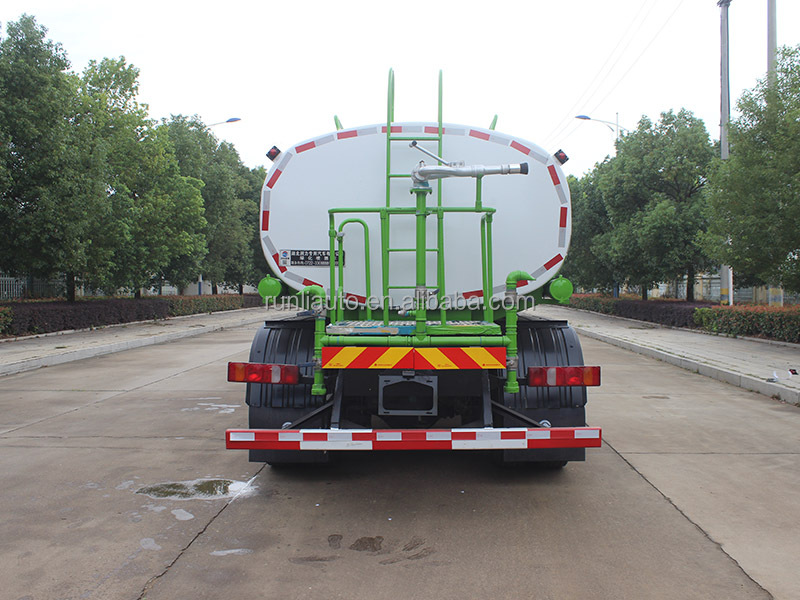 Factory Direct Price Sinotruk HOMAN 8x4 19.9cbm Water Sprinkler Tank Truck
