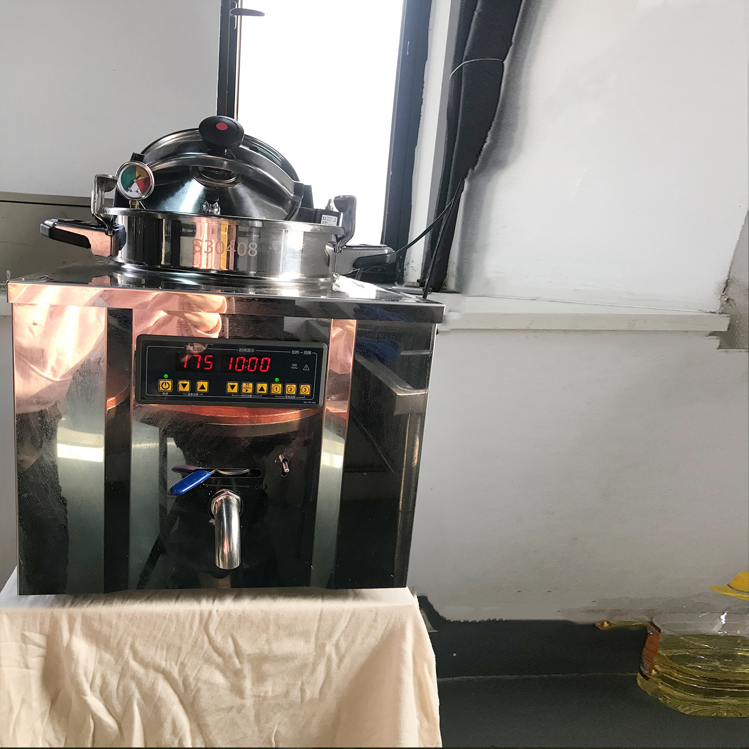 Digital Panel 22L 3.5KW 220V Chicken Express Table Top Counter Top Pressure Fryer