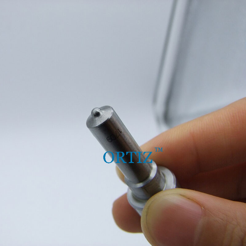 Industrial BOSCH Injector Nozzle 0 . 21MM Hole DLLA152P1819 Steel Material