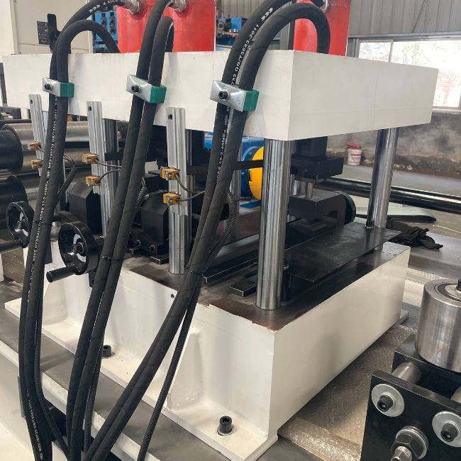 High Speed C&Z Purlin Roll Forming Machine 15kw With Gearbox Transmission Servo Cutter Cr12Mov
