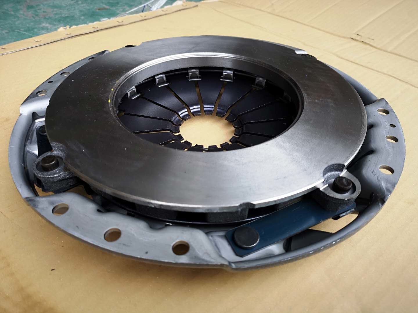 8973518330 8973107960 ISUZU Clutch Plate 300mm Clutch Cover Pull Type Diaphragm Spring