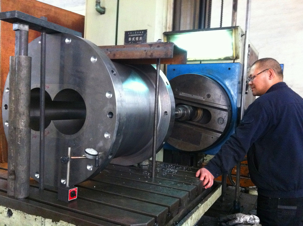 Barrel of twin screw extruder dia.223mm , for Maris TM223 POM reactor