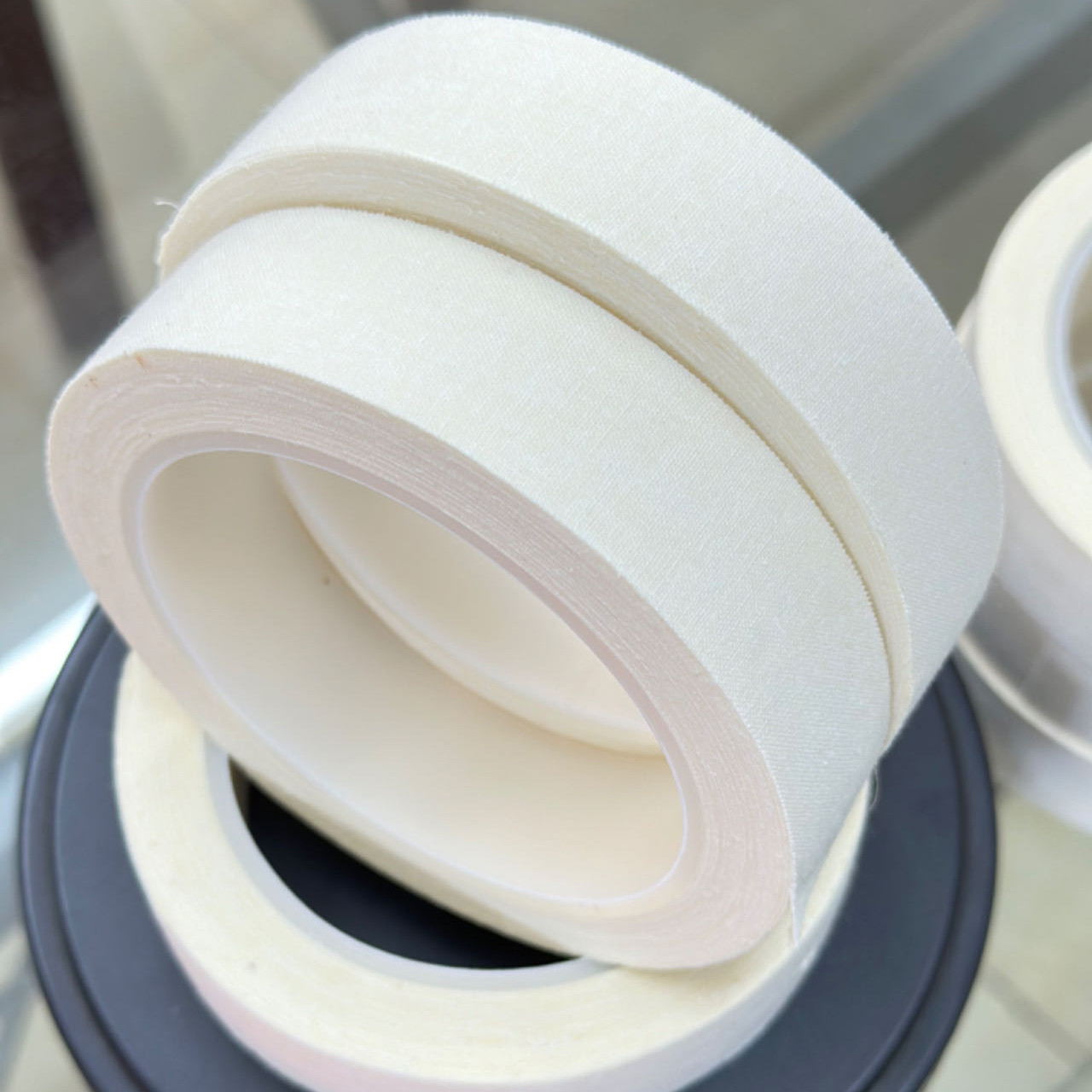 White Cotton Single-Sided Tape That Is Moisture-Proof And Waterproof And Easy To Use