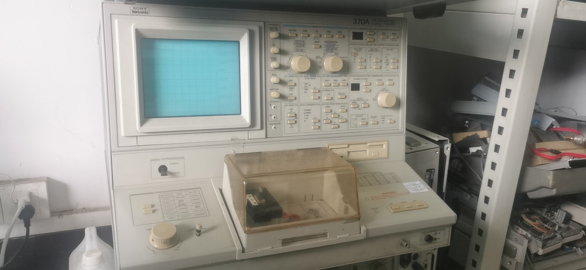 Tektronix 370a Programmable Curve Tracer High Resolution 3.5 Inch MS-DOS