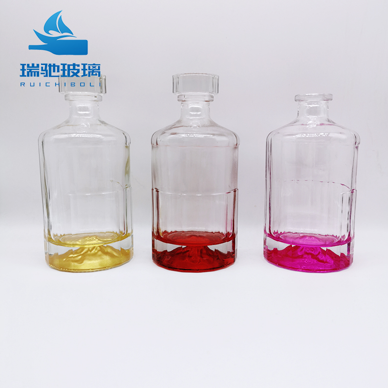 Super Flint Glass Body Material 250ml 500ml 700ml Glass Liquor Brandy Bottle for Bar