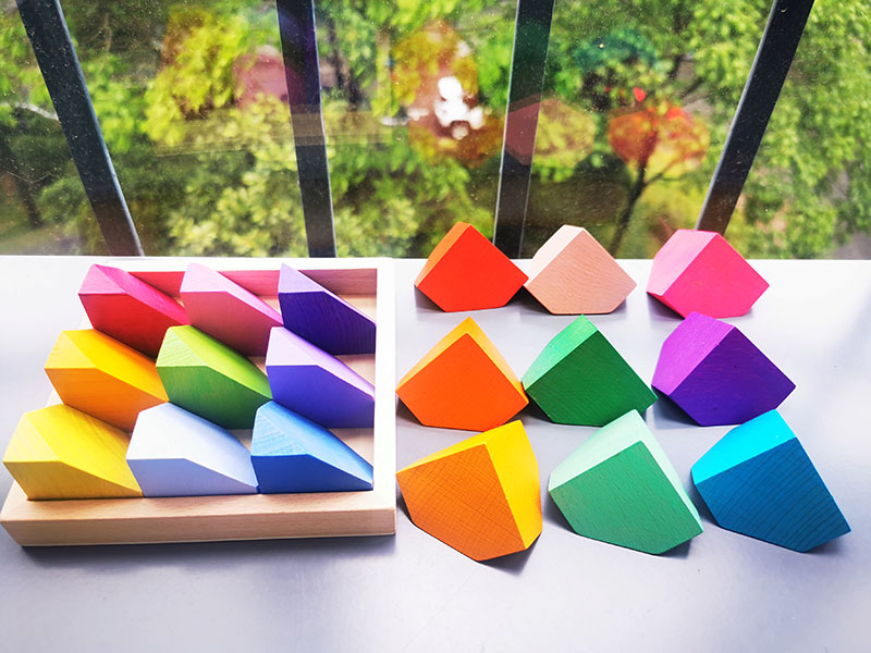 2300g 4cm Rainbow Wooden Flower Puzzle Wooden Stone Stacking Game