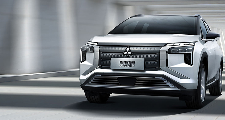 520km Range Mitsubishi AIRTREK Chinese Electric Car 4 Four Wheel Car Vehicle Length x width x height mm 4630*1920*1728