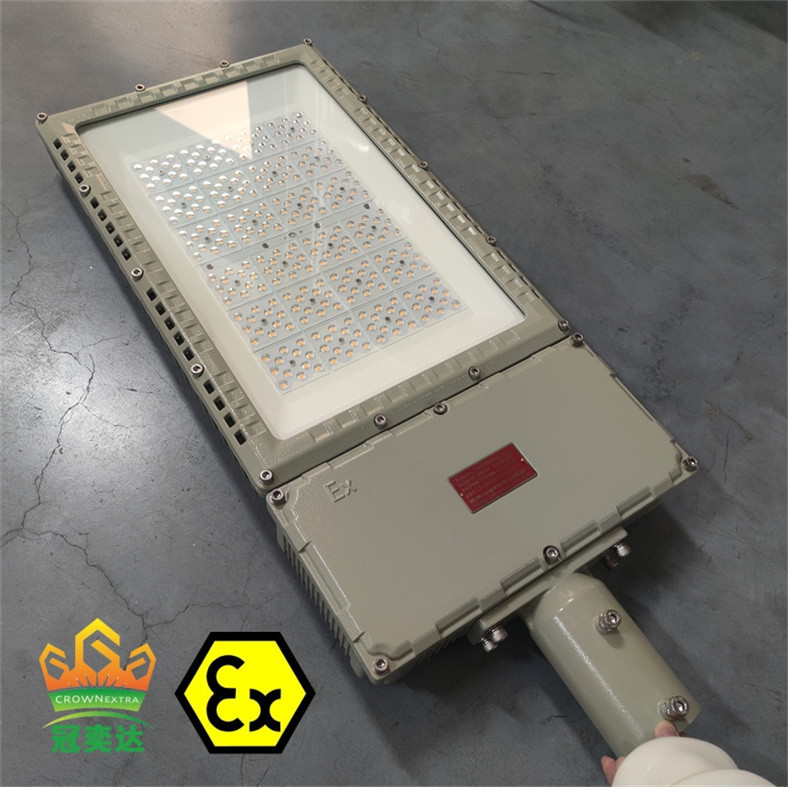IP66 Explosion-Proof Outdoor LED Floodlight Certified By ATEX IECEx CNEX Ideal For Offshore Platforms Refineries Hazardous Plants