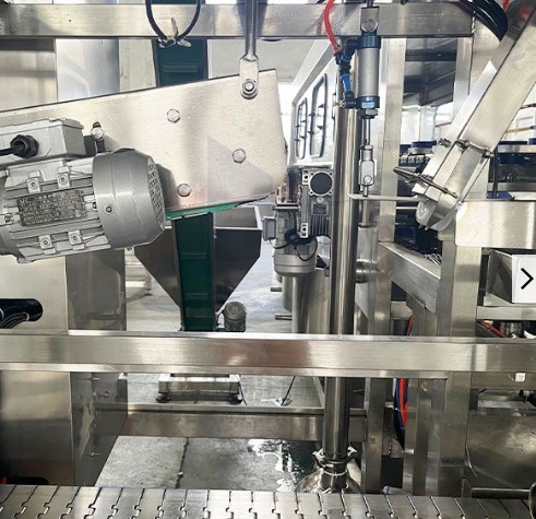 304 Stainless Steel Drinking Water Filling Machine 300bph for 5 Gallon Barrel