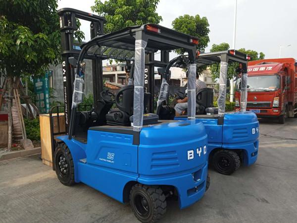 BYD Counterbalance Lift Truck , BYD Electric Forklift 3.5 Ton Load Capacity With
