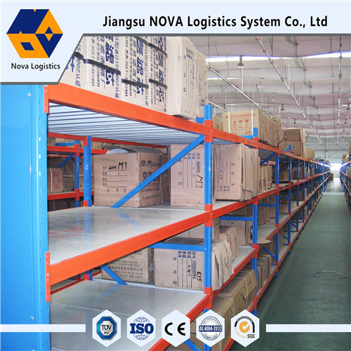 Longspan Shelving With Cut In Composite Structure