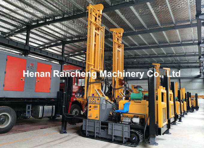 Crawler Mounted Water Well Drilling Rig Equipment 680m Bore Depth 153KW Engine