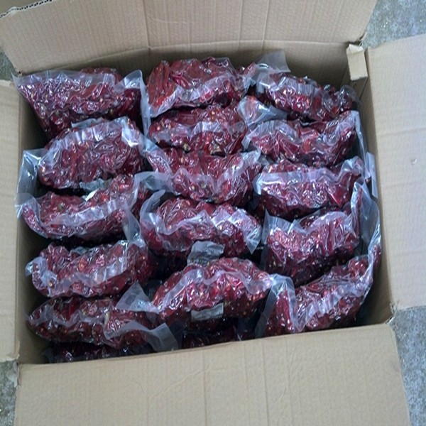 Red Erjingtiao Dried Chilis Spicy Stemmed Dehydrating Chili Peppers