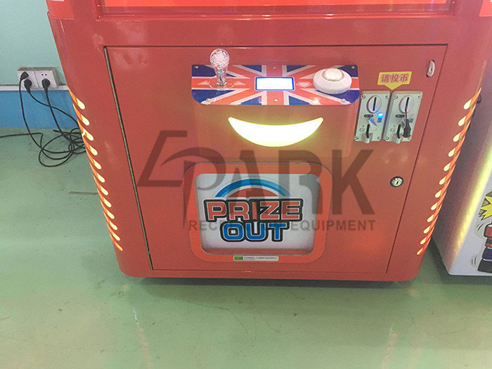 Singapore Crazy Scissors Cut Prize Game Machine , Mini Toy Claw Machine