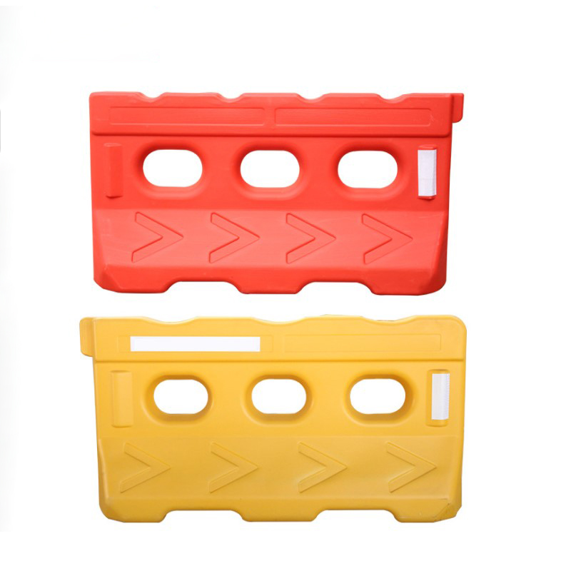 Road Safety Water Filled Crash Barrier Traffic In Vibrant Colors With PE Material