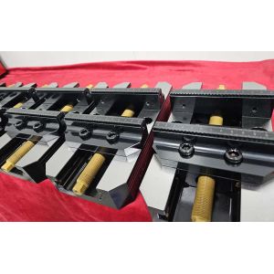 China 1-5 Year Lifespan Axis Fixtures for Medical Engineering Coverage Harded Steel on sale