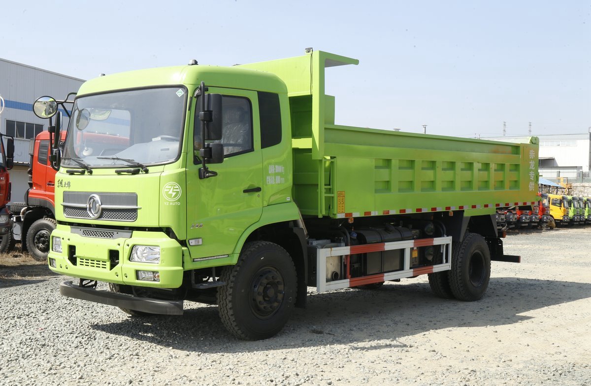 500Nm 4x2 Wheel Rear Tipping Dump Truck For Half A Row By Dongfeng