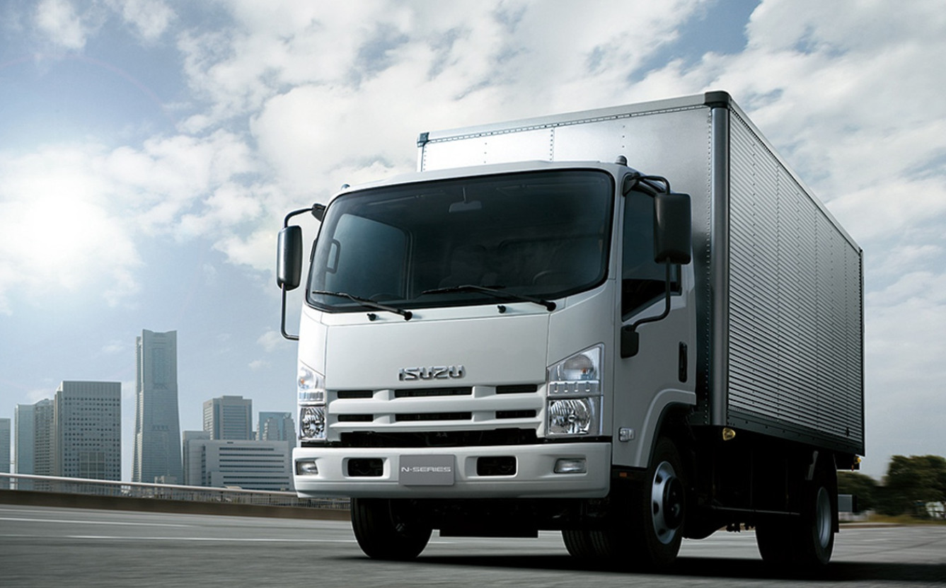 Polypropylene NLR NMR Front Bumper 8974068204 White Color Without Fog Lamp Dismountable Cover