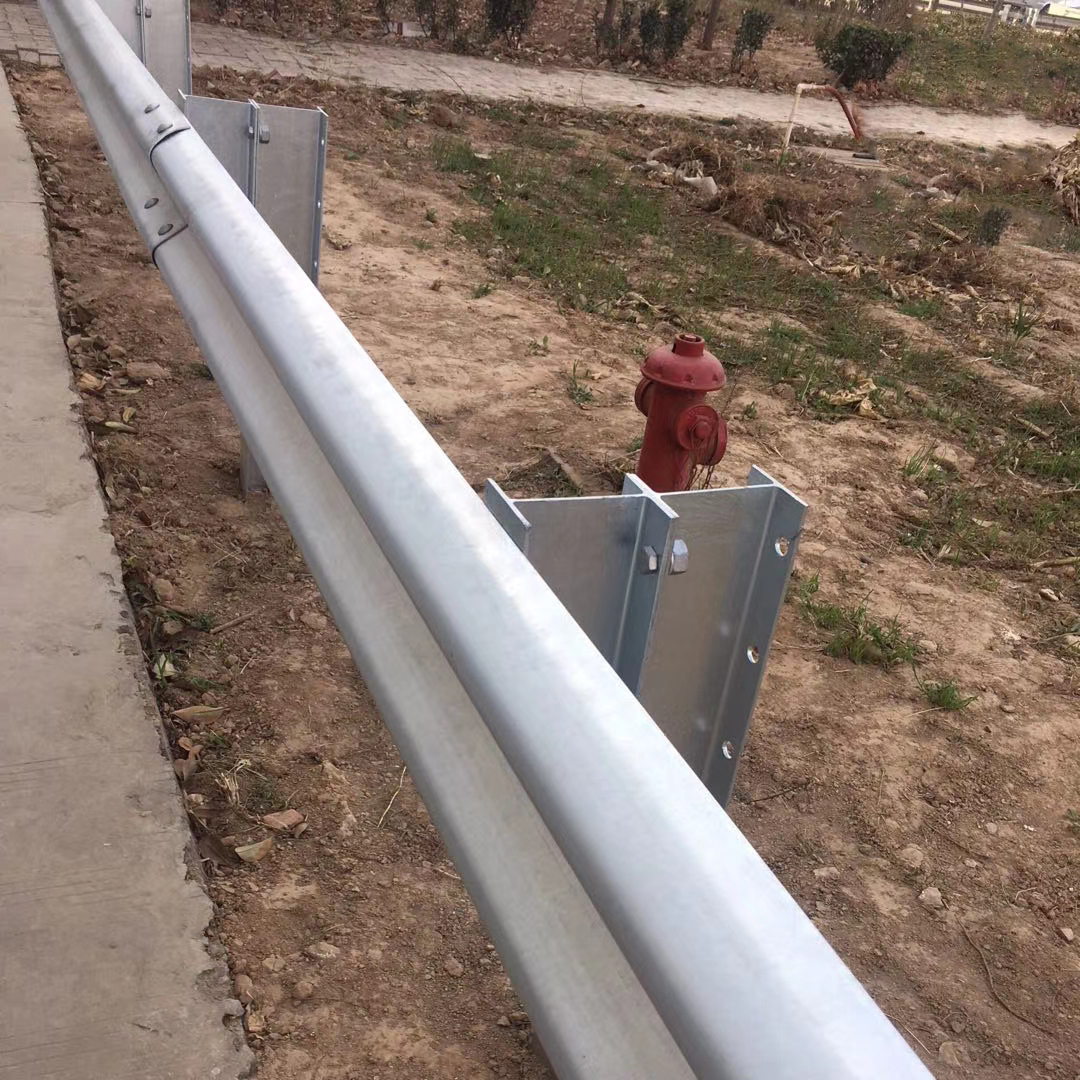 Road Traffic Safe Highway Guardrail Spacer and Posts for Anti-corrosion Road Safety