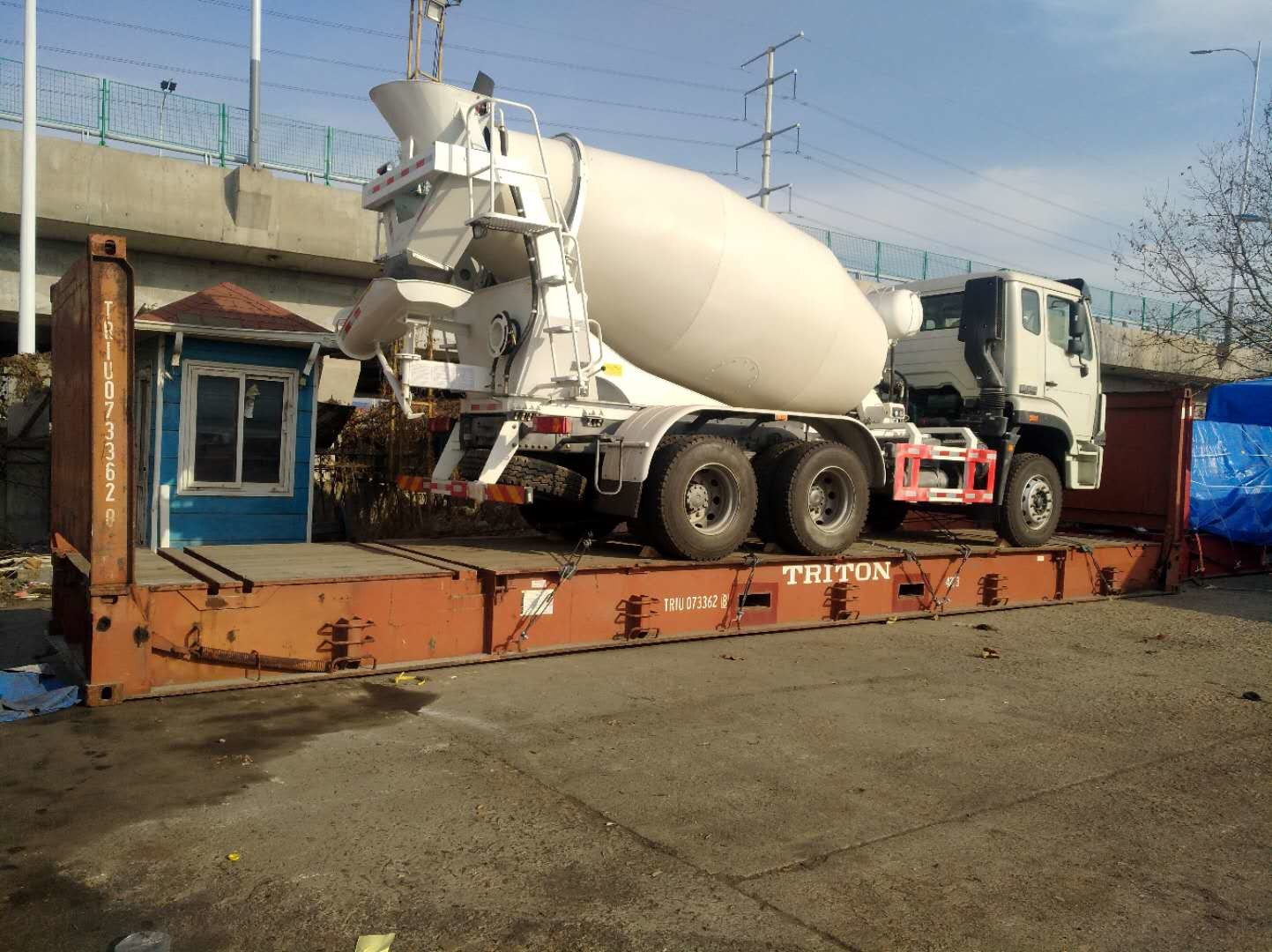 6x4 8 - 10m3 Mixer Tank Truck With 10 Tire Sinotruk Howo7 / Concrete Mixer Truck